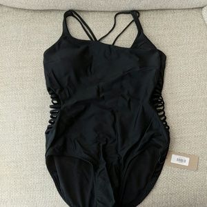 Albion Fit One-Piece Swimsuit (size XL)